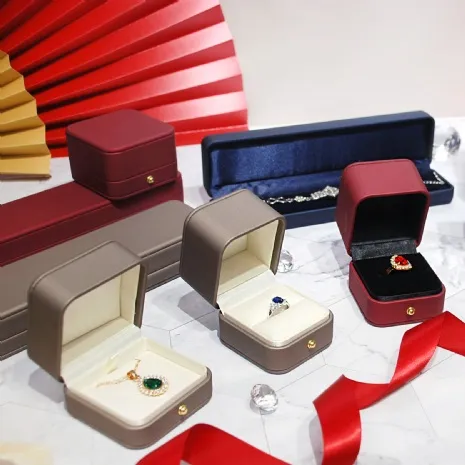 圓角裝飾項墜盒 金