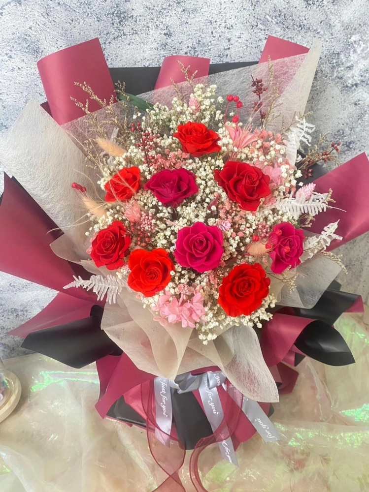 9朵玫瑰花束